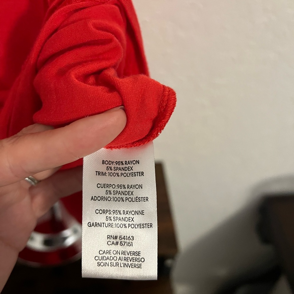 Calvin Klein Tee - Picture 3 of 5